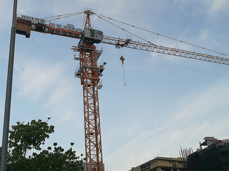 施工升降机现场需要具备哪些条件?